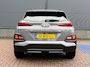 Hyundai Kona 1.0 T-GDI Comfort / Achteruitrijcamera / Apple CarPlay & Android Auto / Rijstrookassistent / Cruise control / Parkeersensoren achter / Lichtmetalen velgen / LED-dagrijverlichting / Multifunctioneel stuurwiel / Bluetooth / Airconditioning / Elektrisch verstelbare buitenspiegels / Elektrische ramen / Centrale deurvergrendeling met afstandsbediening / 6-versnellingsbak /