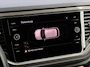 Volkswagen T-Roc 1.0 TSI Style // Dealeronderhouden // 4-Seizoensbanden // CarPlay // PDC