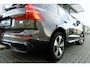 Volvo XC60 2.0 T8 Plug-in hybrid AWD Plus Dark PANO, MEMORY 2X, WINTER PACK, ADAPT. CRUISE, CLIMA, NAVI, CAMERA, PDC V&A, APPLE CARPLAY/ANDROID AUTO, BLIS, KEYLESS, ELEKT. ACHTERKLEP, ELEKT. STOELEN, VOORRUITVERWARMING, 27.810KM