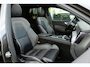 Volvo XC60 2.0 T8 Plug-in hybrid AWD Plus Dark PANO, MEMORY 2X, WINTER PACK, ADAPT. CRUISE, CLIMA, NAVI, CAMERA, PDC V&A, APPLE CARPLAY/ANDROID AUTO, BLIS, KEYLESS, ELEKT. ACHTERKLEP, ELEKT. STOELEN, VOORRUITVERWARMING, 27.810KM