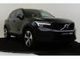 Volvo XC40 B4 (M-HYBRID) PLUS DARK -HARMAN/KARDON|CAMERA|ADAP.CRUISE|POWER-SEATS|VERW.VOORRUIT|PRIVACY.GLAS|TREKHAAK|19"