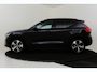 Volvo XC40 B4 (M-HYBRID) PLUS DARK -HARMAN/KARDON|CAMERA|ADAP.CRUISE|POWER-SEATS|VERW.VOORRUIT|PRIVACY.GLAS|TREKHAAK|19"