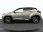 Toyota Yaris Cross 1.5 Hybrid Executive | Apple Carplay/Android Auto | Tree planken | stuur, stoel, voorruit verwarming |