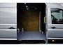 Volkswagen Crafter 2.0 TDI DSG L3H3 Highline | Led | Trekhaak | Stoelverwarming | Adaptieve cruise control