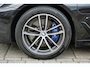 BMW 5-Serie Touring 530e High Executive | M-pakket | PANO | Trekhaak | 360 | softclo
