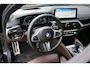 BMW 5-Serie Touring 530e High Executive | M-pakket | PANO | Trekhaak | 360 | softclo