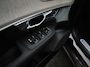 Volvo XC90 T8 Recharge Ultra Dark | Luchtvering | Bowers & Wilkins | Stoelventilatie & Massage | Head-Up | Trekhaak | 360° Camera | Panoramadak