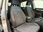 Volkswagen Golf 1.0 TSI 110pk Life Lounge Apple Carplay Android Auto Parkeersensoren Cruise Control DAB Climate Control LED Koplampen Bluetooth Lichtmetalen Velgen