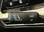 Volkswagen Golf 1.0 TSI 110pk Life Lounge Apple Carplay Android Auto Parkeersensoren Cruise Control DAB Climate Control LED Koplampen Bluetooth Lichtmetalen Velgen