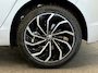 Volkswagen Golf 1.0 TSI 110pk Life Lounge Apple Carplay Android Auto Parkeersensoren Cruise Control DAB Climate Control LED Koplampen Bluetooth Lichtmetalen Velgen
