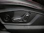 Audi RS Q8 4.0 TFSI RS Q8 Quattro 600pk! Panorama dak Navigatie B&O Akrapovic Electrische achterklep Stoelverwarming Stuurverwarming Stoelventilatie  Led Camera Climate Control Parkeer sensoren voor en achter Lichtmetalen Velgen
