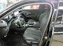Peugeot e-2008 EV GT 54 kWh | Fase 3 laden | SOH 97% | Navigatie | Camera | Adaptieve cruise | NL auto | 26.000km |