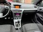 Opel Astra GTC 1.8 Sport/ airco/ sportvelgen/ stereo /etc.NAP met 205060 km./ APK tot 02/2027 / auto is ingeruild en rijdt prima /