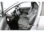 Toyota Yaris Cross 1.5 Hybrid 130 Launch Edition | leder-stof bekleding | Stoel en stuurverwarming | Electrische achterklep |