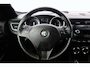 Alfa Romeo Giulietta 1.4 T Distinctive/ D-Riem Verv 89.000KM!/ Zwarte Hemel/ 18''LMV/ Clima/ Cruise/ Multi.LEDER.Stuur/ Elek.Pakket/ Isofix/ PDC Achter.