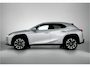 Lexus UX 250h AWD Executive Line + President Pack | BTW Voertuig | Mark Levinson | Bruin Leder | Memory seat | Stoel+stuurverwarming | Stoelventilatie | 360 Camera | Elektrische achterklep | Blind Spot Monitor | Head-Up |