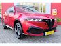 Alfa Romeo Tonale 1.3 270PK Ibrida Plug-In Q4 SPORT SPECIALE | PANORAMISCH SCHUIF KANTELDAK MET ZWARTE DAKSTRIPS | ROSSO BRERA (METALLIC ROOD) MET ZWART DAK  | HARMAN KARDON PREMIUM AUDIO MET 14 SPEAKERS | TECHNOLOGY PACK: PARKEERWAARSCHUWING VOOR EN ACHTER/360° CAMERA / AUTONOMOUS DRIVING LEVEL 2: ADAPTIVE CRUISE CONTROL/LANE CENTERING ASSIST/TRAFFIC JAM ASSIST DODEHOEK DETECTIE AUTOMATISCH DIMMENDE BUITENSPIEGELS ELEKTRISCH BEDIENBARE ACHTERKLEP | 20" LICHTMETALEN VELGEN FORI | DRAADLOZE TELEFOONLADER | NAVIGATIE | DRAADLOZE APPLE CARPLAY/ANDROID AUTO | FULL LED MATRIX KOPLAMPEN | LEDEREN BEKLEDING / ALCANTARA BEKLEDING | ZWART GESPOTEN BREMBO REMKLAUWEN MET WITTE LETTERS | DUAL STAGE VALVE ACTIVE OPHANGING (DSV) MET ELEKTRONISCH GEREGELDE DEMPING |
