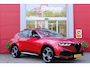 Alfa Romeo Tonale 1.3 270PK Ibrida Plug-In Q4 SPORT SPECIALE | PANORAMISCH SCHUIF KANTELDAK MET ZWARTE DAKSTRIPS | ROSSO BRERA (METALLIC ROOD) MET ZWART DAK  | HARMAN KARDON PREMIUM AUDIO MET 14 SPEAKERS | TECHNOLOGY PACK: PARKEERWAARSCHUWING VOOR EN ACHTER/360° CAMERA / AUTONOMOUS DRIVING LEVEL 2: ADAPTIVE CRUISE CONTROL/LANE CENTERING ASSIST/TRAFFIC JAM ASSIST DODEHOEK DETECTIE AUTOMATISCH DIMMENDE BUITENSPIEGELS ELEKTRISCH BEDIENBARE ACHTERKLEP | 20" LICHTMETALEN VELGEN FORI | DRAADLOZE TELEFOONLADER | NAVIGATIE | DRAADLOZE APPLE CARPLAY/ANDROID AUTO | FULL LED MATRIX KOPLAMPEN | LEDEREN BEKLEDING / ALCANTARA BEKLEDING | ZWART GESPOTEN BREMBO REMKLAUWEN MET WITTE LETTERS | DUAL STAGE VALVE ACTIVE OPHANGING (DSV) MET ELEKTRONISCH GEREGELDE DEMPING |