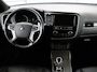 Mitsubishi Outlander 2.4 PHEV Pure+ | SOH 71,8% | Leder | Trekhaak | Cruise control | Stuur/stoelverwarming | Doedehoek detectie | 360 camera | Bluetooth | Climate control