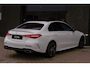 Mercedes-Benz C-klasse 300 e AMG | C300e | Pano | Luchtvering | 360 View | SoH 98% | Digital Light | Trekhaak | Sfeer | DAB | ACC | Lane Assist | Carplay | Burmester | Stoelverwarming | Leder Pakket | BTW Auto | Dealer Onderhouden | Garantie