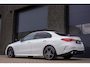 Mercedes-Benz C-klasse 300 e AMG | C300e | Pano | Luchtvering | 360 View | SoH 98% | Digital Light | Trekhaak | Sfeer | DAB | ACC | Lane Assist | Carplay | Burmester | Stoelverwarming | Leder Pakket | BTW Auto | Dealer Onderhouden | Garantie