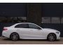 Mercedes-Benz C-klasse 300 e AMG | C300e | Pano | Luchtvering | 360 View | SoH 98% | Digital Light | Trekhaak | Sfeer | DAB | ACC | Lane Assist | Carplay | Burmester | Stoelverwarming | Leder Pakket | BTW Auto | Dealer Onderhouden | Garantie