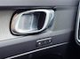 Volvo XC40 T4 Geartronic Inscription Luxury | Trekhaak | Panorama dak | Adaptieve cruise control | Elektrische stoelverstelling  | Stoelverwarming | Achteruitrijcamera |