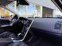 Volvo XC60 2.4 D5 AWD R-Design | Trekhaak | Stoelverwarming | Bluetooth | Parkeersensoren