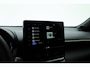 Toyota Yaris Cross 1.5 Hybrid 130 First Edition | Rijklaar! | Facelift! | Storm Grey | Camera | Stoel- Stuurverw. | Adapt. Cruise | Keyless |