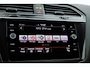 Volkswagen Tiguan 1.4 TSI eHybrid R-Line Black Style | Rijklaar! | SOH 93% | HUD | Leder | Elek. trekhaak | 360cam | IQ. Light | Memory