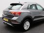 Volkswagen T-Roc 1.5 TSi 150 Pk Automaat Life Business | Stoelverwarming | Trekhaak | Adaptive Cruise | CarPlay | Climatronic | 16 Inch | 99.267 Km !!