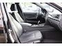 BMW 3-Serie Touring 320d Automaat | Luxury Line | Cruise control adaptief | Head up display | Camera | Leder