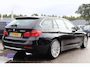 BMW 3-Serie Touring 320d Automaat | Luxury Line | Cruise control adaptief | Head up display | Camera | Leder