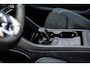 Volvo EX40 Single Motor Extended Range Ultra Black Edition Europa | Trekhaak | Harman Kardon audio | Trekhaak | 20" | Schuif-/kanteldak | Getint Glas | Elektrische stoelverstelling | Nubuck bekleding | Adaptive Cruise Control | Dodehoekdetectie |