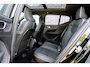 Volvo EX40 Single Motor Extended Range Ultra Black Edition Europa | Trekhaak | Harman Kardon audio | Trekhaak | 20" | Schuif-/kanteldak | Getint Glas | Elektrische stoelverstelling | Nubuck bekleding | Adaptive Cruise Control | Dodehoekdetectie |