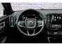 Volvo EX40 Single Motor Extended Range Ultra Black Edition Europa | Trekhaak | Harman Kardon audio | Trekhaak | 20" | Schuif-/kanteldak | Getint Glas | Elektrische stoelverstelling | Nubuck bekleding | Adaptive Cruise Control | Dodehoekdetectie |