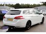 Peugeot 308 SW 1.2 PureTech Blue Lease Executive | Climate control | Panoramadak | Cruise control | Navigatie | PDC voor en achter