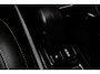 Volvo XC40 T5 Ultimate Dark Recharge Plug-In Hybrid 2WD | Trekhaak | Panoramadak | BLIS | Apple Carplay - Androud Auto | Memory | Stoel + Stuurverwarming | Harman en Kardon | PDC V+A en Camera