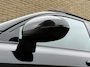 Lynk & Co 01 1.5 PHEV 261pk Blackline | Zwarte hemel | Rolhoes | 360 camera | Panoramadak | 20 inch velgen | Adaptieve cruise | Navigatie | CarPlay | Keyless | LED | DAB | Infinity | Stoelverwarming | Elektrische achterklep | Volledig dealeronderhouden | Fabrieksgarantie
