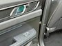 Lynk & Co 01 1.5 PHEV 261pk Blackline | Zwarte hemel | Rolhoes | 360 camera | Panoramadak | 20 inch velgen | Adaptieve cruise | Navigatie | CarPlay | Keyless | LED | DAB | Infinity | Stoelverwarming | Elektrische achterklep | Volledig dealeronderhouden | Fabrieksgarantie