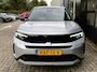 Opel Frontera 1.2 Turbo Hybrid 145 PK GS | 2+6 JAAR GARANTIE| STUUR, STOEL EN VOORRUITVERWARMING| DODEHOEK DETECTIE| COMFORTSTOELEN| NAVIGATIE + APPLE CARPLAY/ANDROID AUTO| CAMERA + PARKEERSENSOREN| DRAADLOZE TELEFOONLADER| EERSTE EIGENAAR|