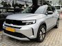 Opel Frontera 1.2 Turbo Hybrid 145 PK GS | 2+6 JAAR GARANTIE| STUUR, STOEL EN VOORRUITVERWARMING| DODEHOEK DETECTIE| COMFORTSTOELEN| NAVIGATIE + APPLE CARPLAY/ANDROID AUTO| CAMERA + PARKEERSENSOREN| DRAADLOZE TELEFOONLADER| EERSTE EIGENAAR|