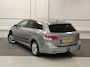 Toyota Avensis Wagon 1.8 VVTi Business Export bak maakt geluid rijdt verder goed Camera Navi Trekhaak