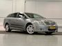 Toyota Avensis Wagon 1.8 VVTi Business Export bak maakt geluid rijdt verder goed Camera Navi Trekhaak