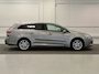 Toyota Avensis Wagon 1.8 VVTi Business Export bak maakt geluid rijdt verder goed Camera Navi Trekhaak