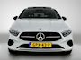 Mercedes-Benz A-klasse 250e Luxury line | Night pakket | Panorama schuifdak | parkeer pakket en achtercamera | Inclusief 24 maanden Mercedes-Benz Certified garantie voor Europa.
