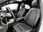 Mercedes-Benz A-klasse 250e Luxury line | Night pakket | Panorama schuifdak | parkeer pakket en achtercamera | Inclusief 24 maanden Mercedes-Benz Certified garantie voor Europa.