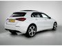 Mercedes-Benz A-klasse 250e Luxury line | Night pakket | Panorama schuifdak | parkeer pakket en achtercamera | Inclusief 24 maanden Mercedes-Benz Certified garantie voor Europa.