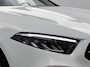 Mercedes-Benz A-klasse 250e Luxury line | Night pakket | Panorama schuifdak | parkeer pakket en achtercamera | Inclusief 24 maanden Mercedes-Benz Certified garantie voor Europa.