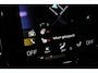 Volvo XC40 T4 Ultimate Dark Recharge Plug-In Hybrid 2WD | Trekhaak | Panoramadak | BLIS | Apple Carplay - Androud Auto | Memory | Stoel + Stuurverwarming | Harman en Kardon | PDC V+A en Camera